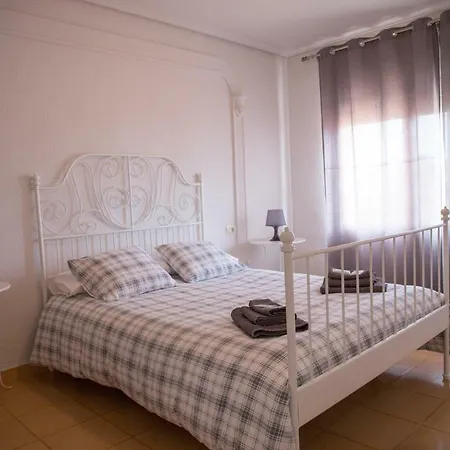 Casa Neus * ל'אמפולה