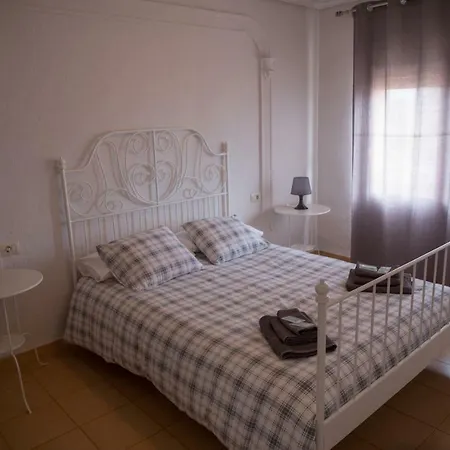 Casa Neus ל'אמפולה